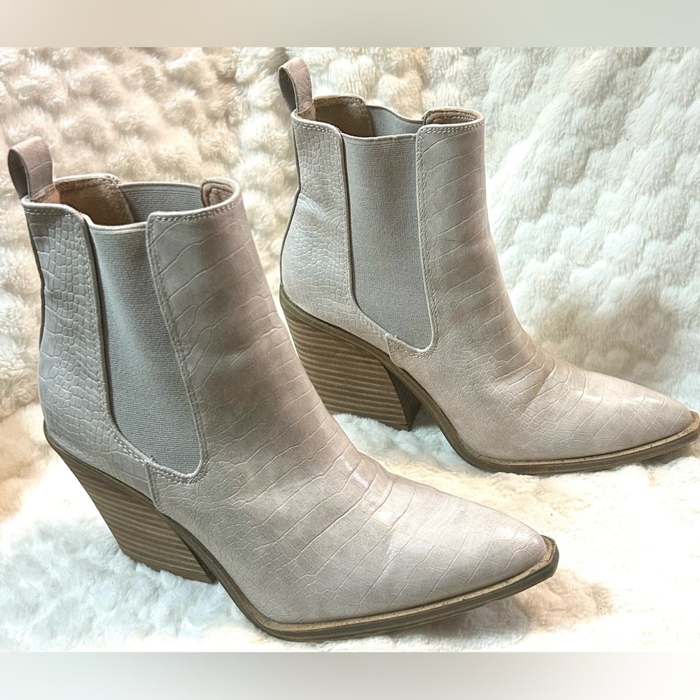 Barn Babe faux crocodile block chunky heel ankle boots women’s size 7.5